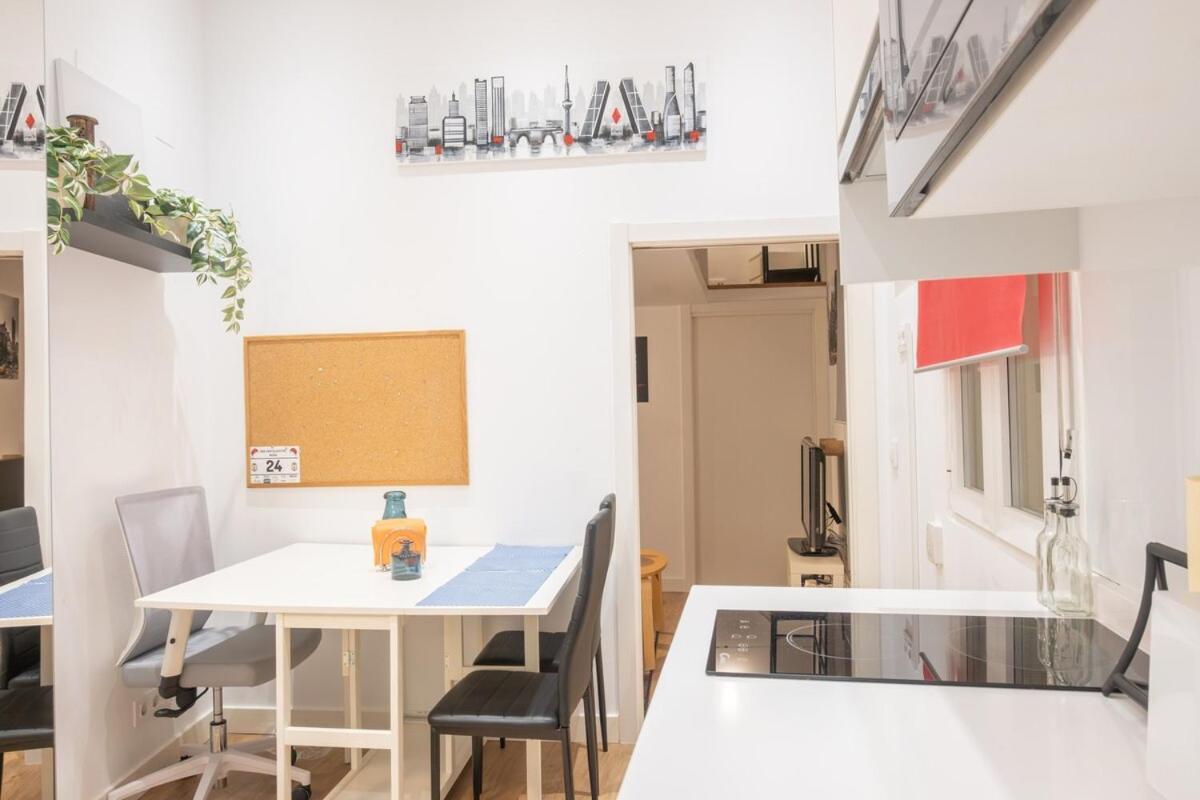 Apartamento Temporary And Practical Modern In Chamberi Temporal Var12 Madrid